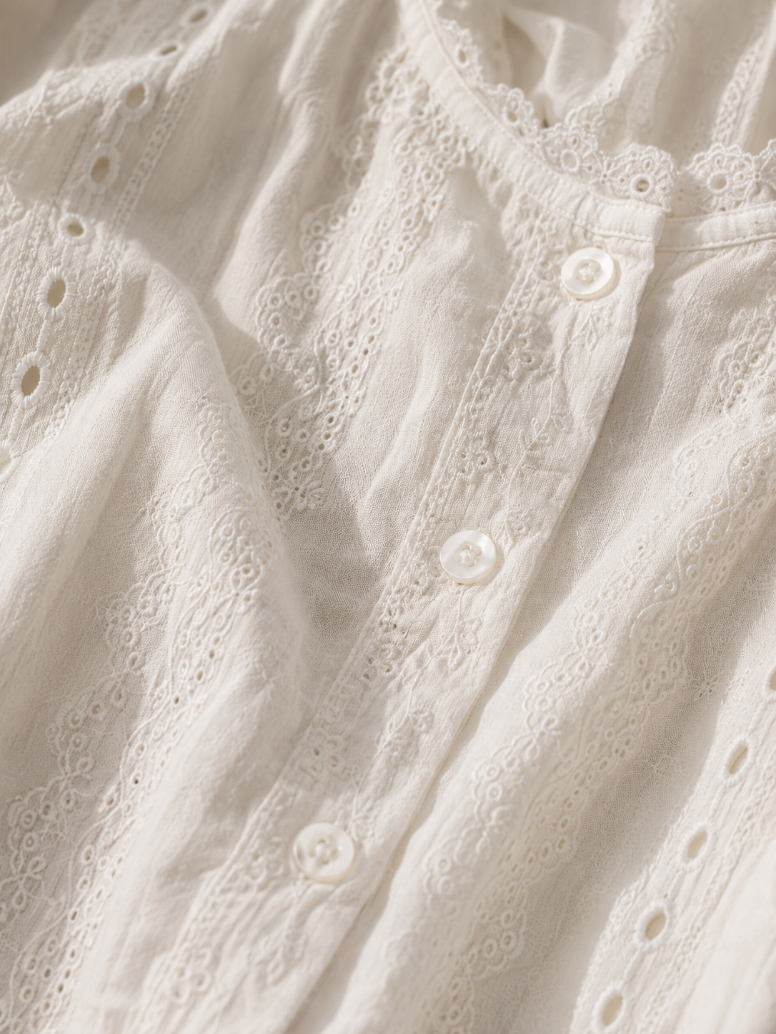 Sofia Broderie Shirt - White